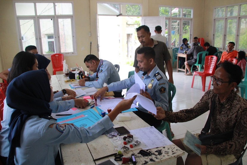 Tim Imigrasi Sanggau yang berdedikasi